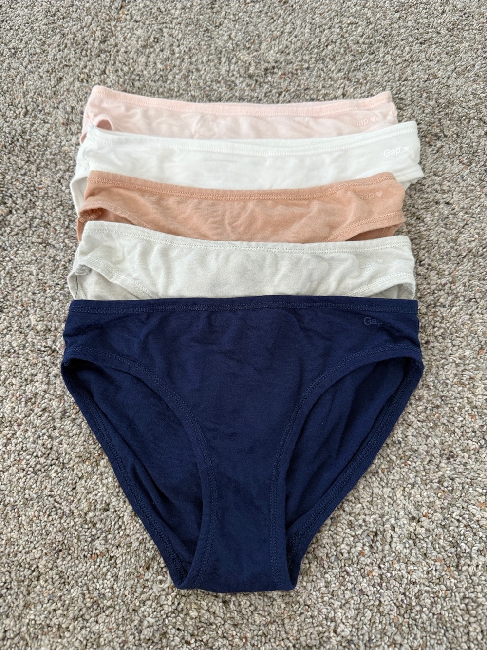 GAP Girls 5 Pack Cotton Briefs - Navy, White, Pink, Tan, Cream size small 6-7